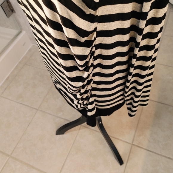 L Creation Long Sleeved striped Jersey EUC Size 12 - Picture 7 of 15